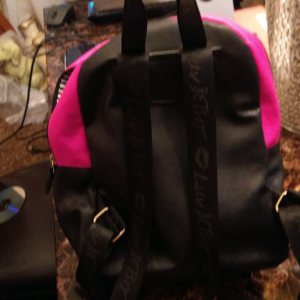 Backpack - Picture 3 of 4
